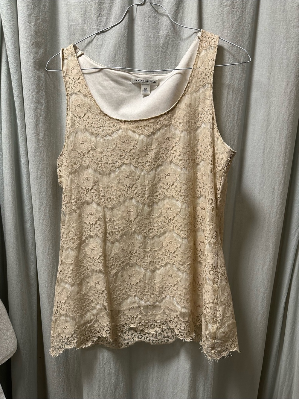 Banana Republic Beige Lace Shell Top